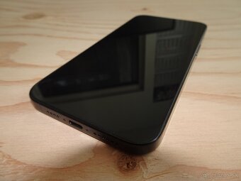 iPhone 15 Pro max + marshall minor 3 - 2