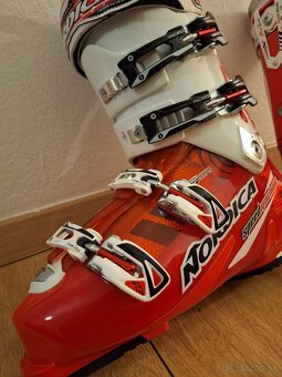 Lyžiarky Nordica Speedmachine 44 28-28,5cm. - 2