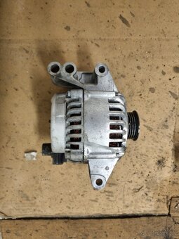 Alternátor Ford fiesta - 2