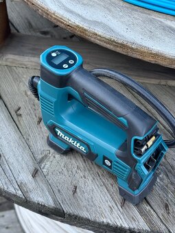 AKU kompresor Makita - 2