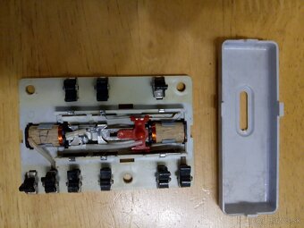 Modelová železnica - Spínacie relé. - 2