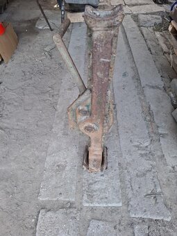 Predam hrebenovy zdvihak - 2