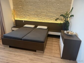 Manželská postel,spálňa - 2