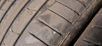 Predám letný dvojrozmer 275/40r21+315/35r21 Pirelli z B.M.W - 2