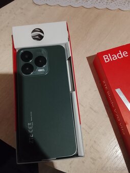 Predám nový nepoužitý telefón ZTE Blade V 70 Vita - 2