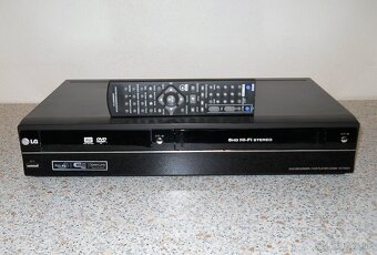 VHS-DVD rekordér LG RCT689H - 2