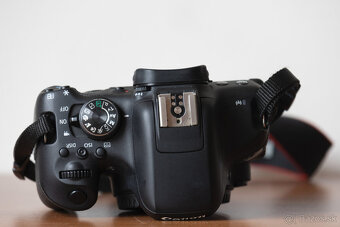 CANON 750D - iba 29 000 snímkov + krabica + brašna Lowepro - 2