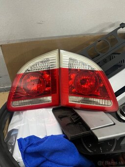 zadné svetlá BMW e61 - 2