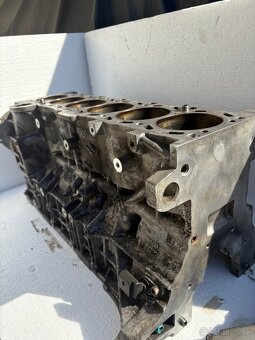 Blok motora BMW M54, radový 6valec - 2