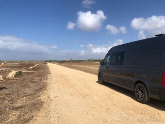 Kamper Volkswagen / Man Tge 3.180 z roku 2019 - grafit - 2