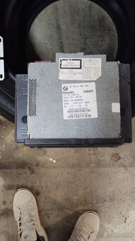 BMW autorádio s cd meničom - 2