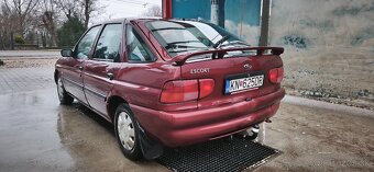 Ford Escort 1.4 CL 55kW75HP M5 - 2