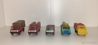 Predám staré autíčka - 2