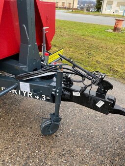 Traktorový nosič kontejnerů Portýr 4.3 - 2