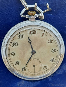Predám funkčné strieborné starožitné vreckové hodinky Robert - 2
