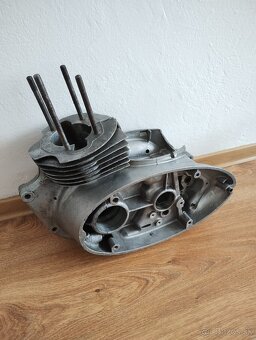 Predám diely na Jawa ČZ 250/353, Jawa pérák a ČZ 175/470 - 2