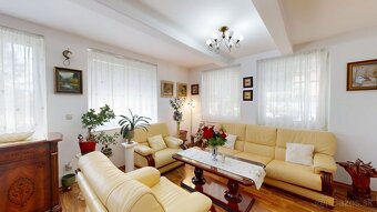Výnimočný 6-izbový rodinný dom na pozemku 2 200 m² s veľkou - 2