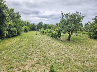 Rodinný dom s garážou, pozemok 1709 m2, kúpou voľný… - 2