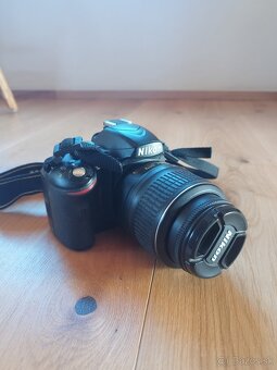 Zachovalý Nikon D3200 - bez autofokusu - 2