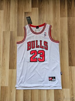 Dres JORDAN BULLS - 2