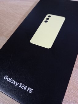 Samsung Galaxy S24 FE - 2