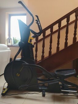 Výkonnostný eliptický trenažér EL 900 - 2