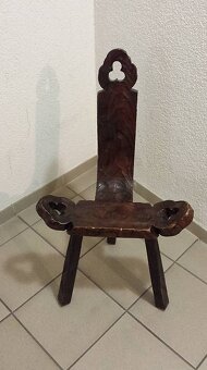 Španielska trojnohá  vintage stolička - 2