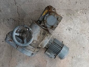 Prevodovka s elektromotorom – nová - 2