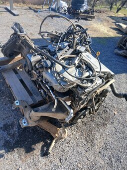 Predám motor VR 6 3,2 benzín - plyn - 2