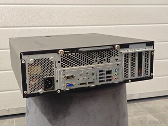 Lenovo ThinkCentre M93p - 2