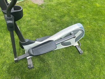 Eliptický trenažér NordicTrack E4.0 - 2
