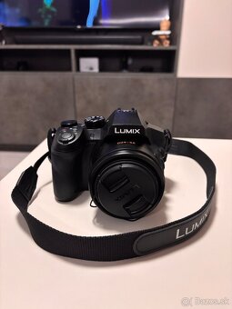 Panasonic Lumix DMC-FZ300 - 2