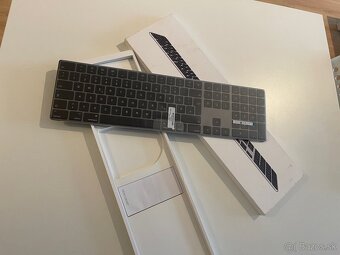 Predám vyskúšanú magic keyboard - 2