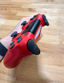 Gamepad ovládač Dualshok 4 - 2