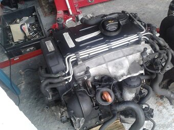 hlava, blok, motor, turbo 2.0 tdi 103kw octavia II škoda - 2