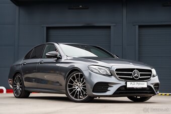 Mercedes-Benz E 220d 4Matic AMG Line / Night Paket - 2