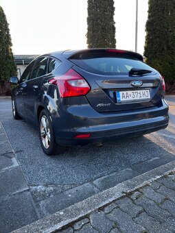 Predám Ford Focus 1.6 TDCi (2011) - 2