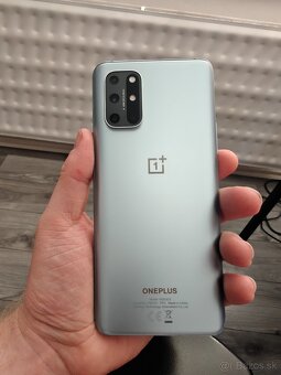 Oneplus 8T 8/128GB 100% funkčný ale má zelenú čiaru - 2
