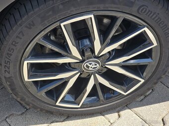 Predam/vymenim original Toyota Corolla Set 225/45 R17 91W - 2