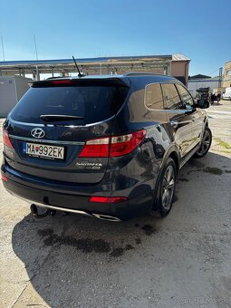 Hyundai Grand santa fe - 2