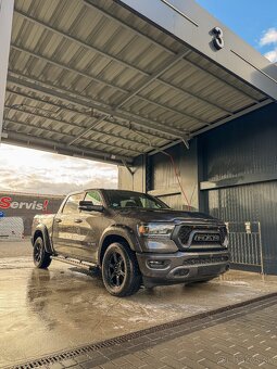 Dodge RAM 1500 na prenájom - 2
