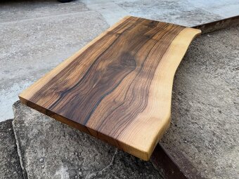 Orechová doska pod umývadlo - 2