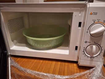 Predám mikrovlnnú rúru - 2