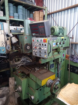 frézka konzolová TOS, typ FGS 25 - 32 YU - 2