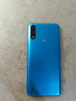 Predám. Motorola e7 power - 2