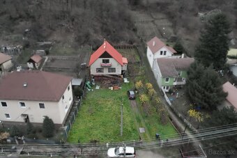 5-IZBOVÝ ROD. DOM A VÝNIMOČNÝ POZEM., NEŠTICH,TOP LOKALITA - 2