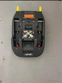 ISOFIX základňa peg perego - 2
