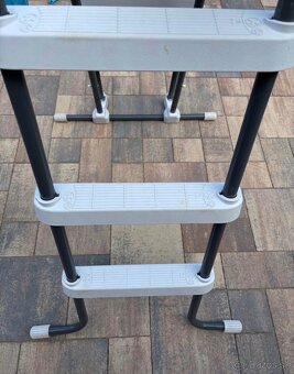 Schodíky k bazénu INTEX - 2