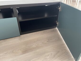 Skrinka pod tv - 2