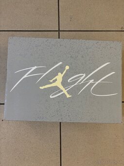 Jordan 4 Craft Photon Dust - 2